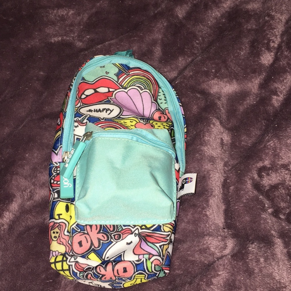 i’m selling a mini bag